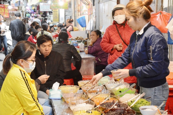 Ẩm thực ngõ chợ Đồng Xuân